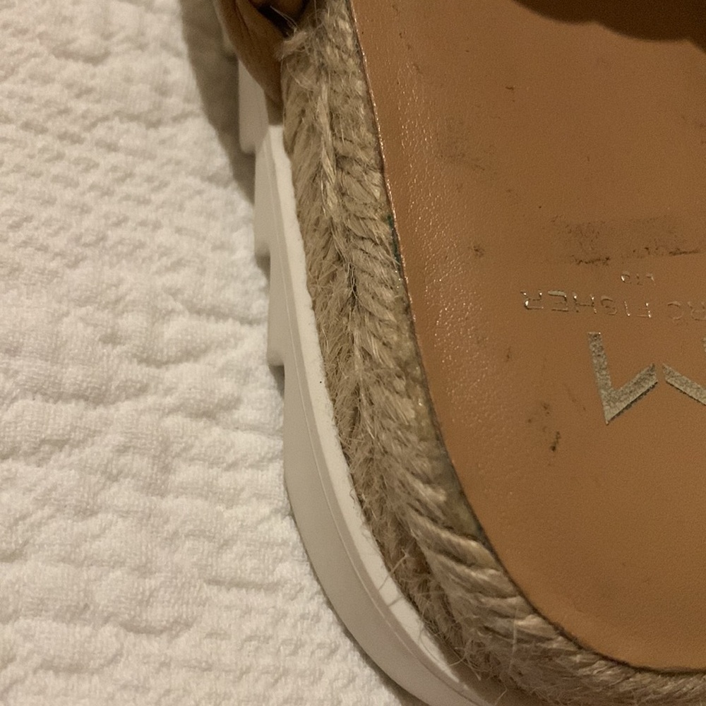 Marc Fisher Jaimee flat Espadrille. 5.5. - Picture 11 of 13